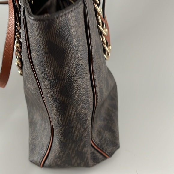 Michael Kors Purse - Picture 4 of 8